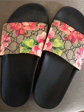 Gucci Black Slide Sandals with Pink Floral Strap